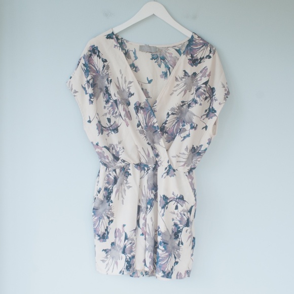 Asher By Fab'rik Size M Watercolor Floral Romper - Picture 3 of 8